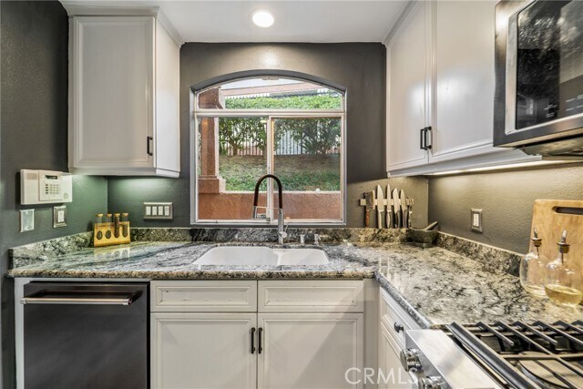 Building Photo - 30902 Club House Dr