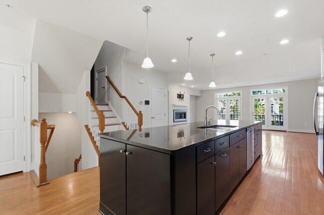 Foto del edificio - 15816 Swanscombe Lp