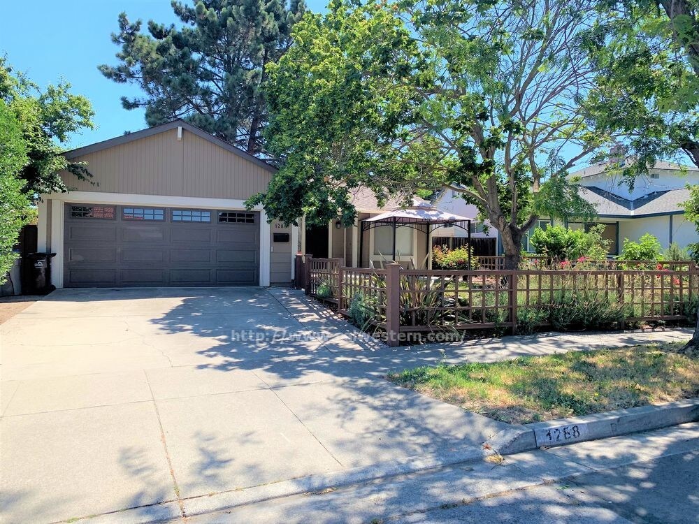 Primary Photo - 1288 Donohue Dr