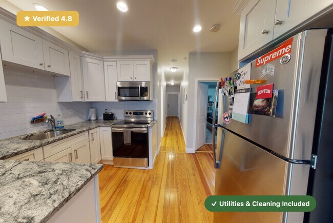 Foto del edificio - Furnished Private Bedroom in East Boston