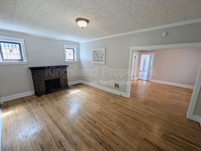 Building Photo - 5707 Dewey Ave