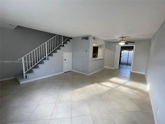 Foto del edificio - 11608 NW 35th Ct