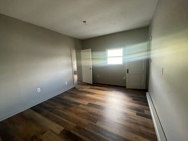 Foto del edificio - 2196 Marshall Ave