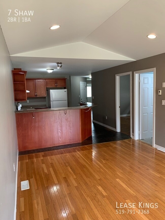 Building Photo - Beautiful Semi Ranch With Attached Garage ...