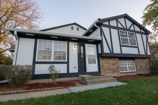 Foto del edificio - 300 Westwood Ct