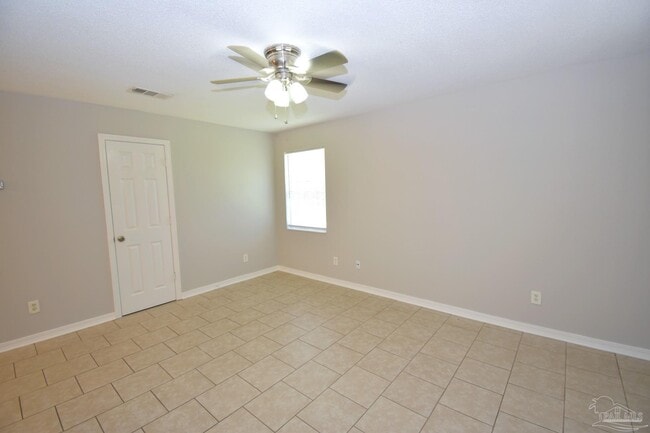 Building Photo - 7135 Pearson Rd