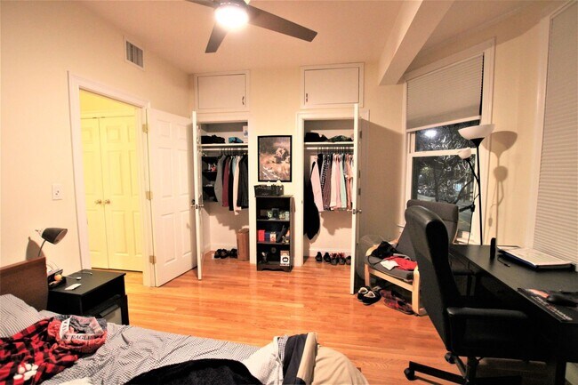 Building Photo - 1023 Tremont St #2B Boston MA 02120