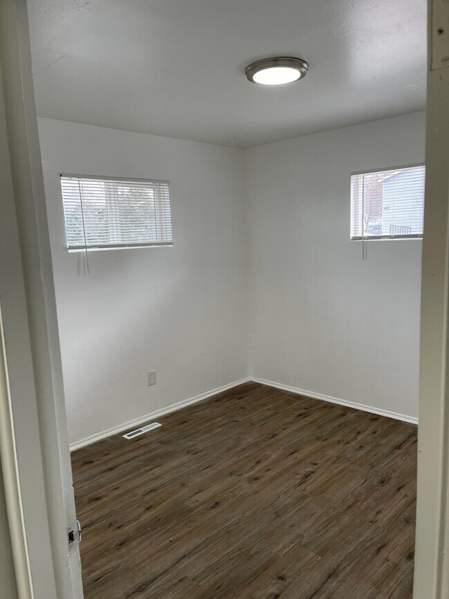 Building Photo - 3440 S 200 E