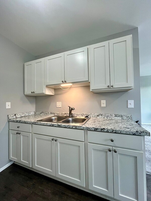 Foto del edificio - 4245 Quarry Rd