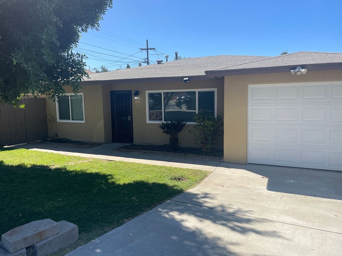 209 S Cedar St, Escondido, CA 92025 House Rental in Escondido, CA