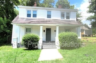 Building Photo - 1306 Pearson St