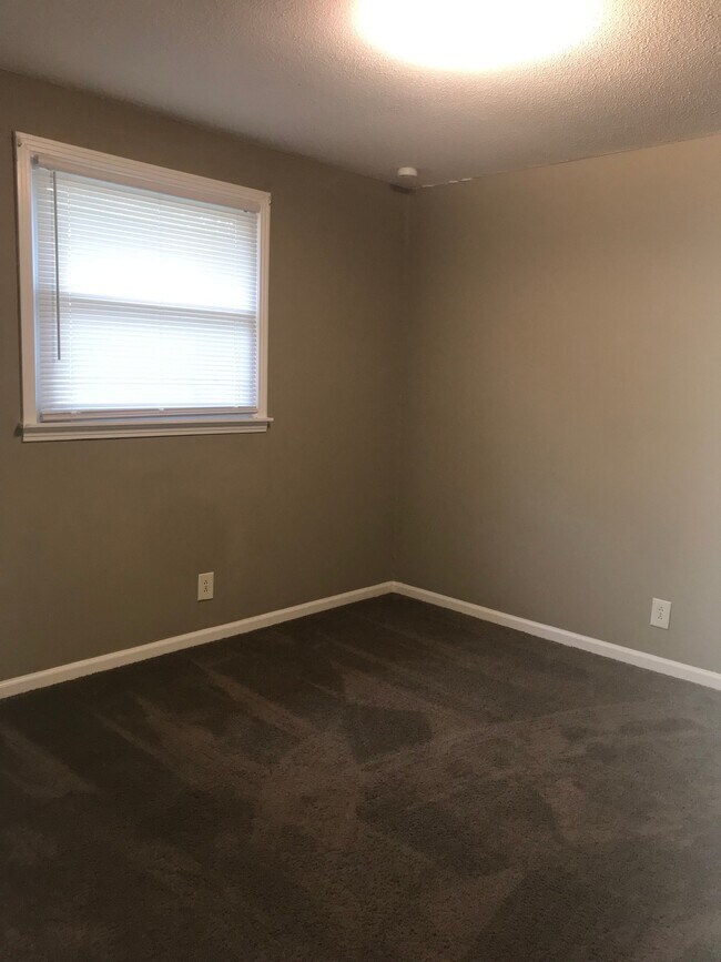 Foto del edificio - 454 Circle Dr