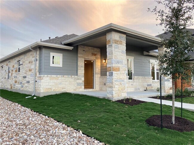 Foto del edificio - 8409 Looksee Ln