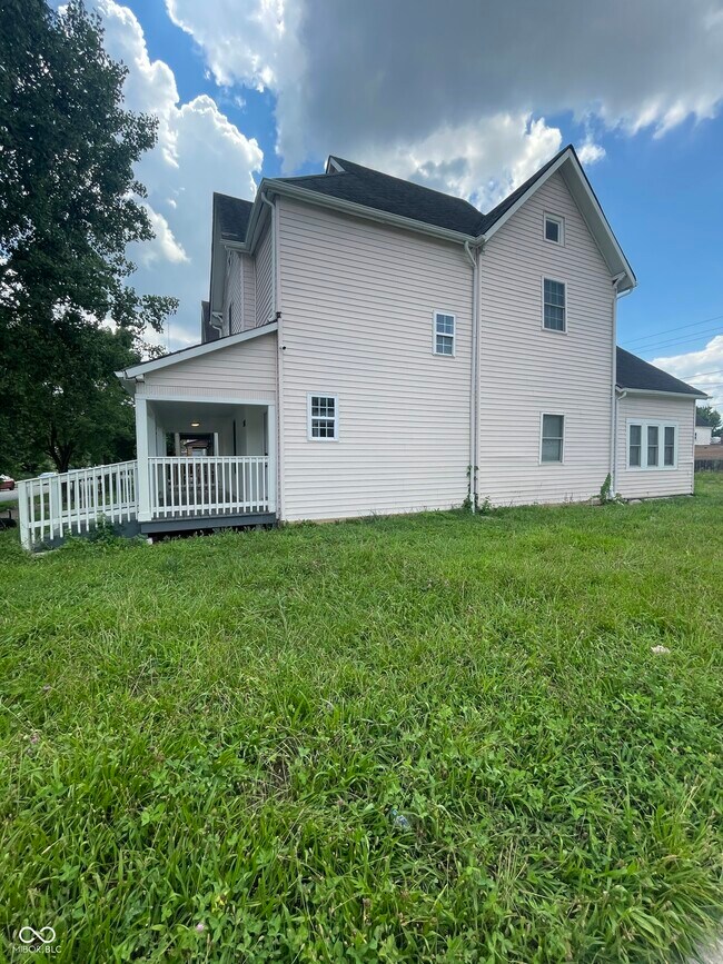 Building Photo - 248 N Walcott St
