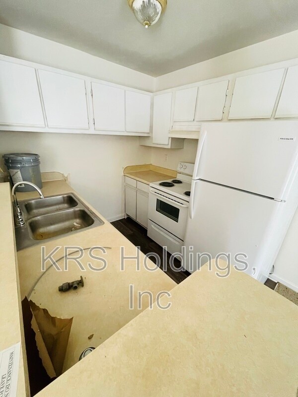 Building Photo - 7427 Tyndale Ct