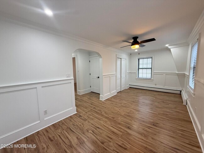 Foto del edificio - 304 Lareine Ave