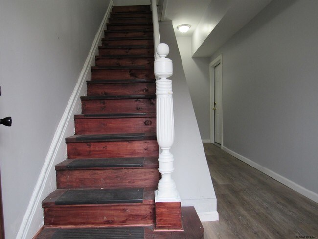 Foto del edificio - 1649 5th Ave