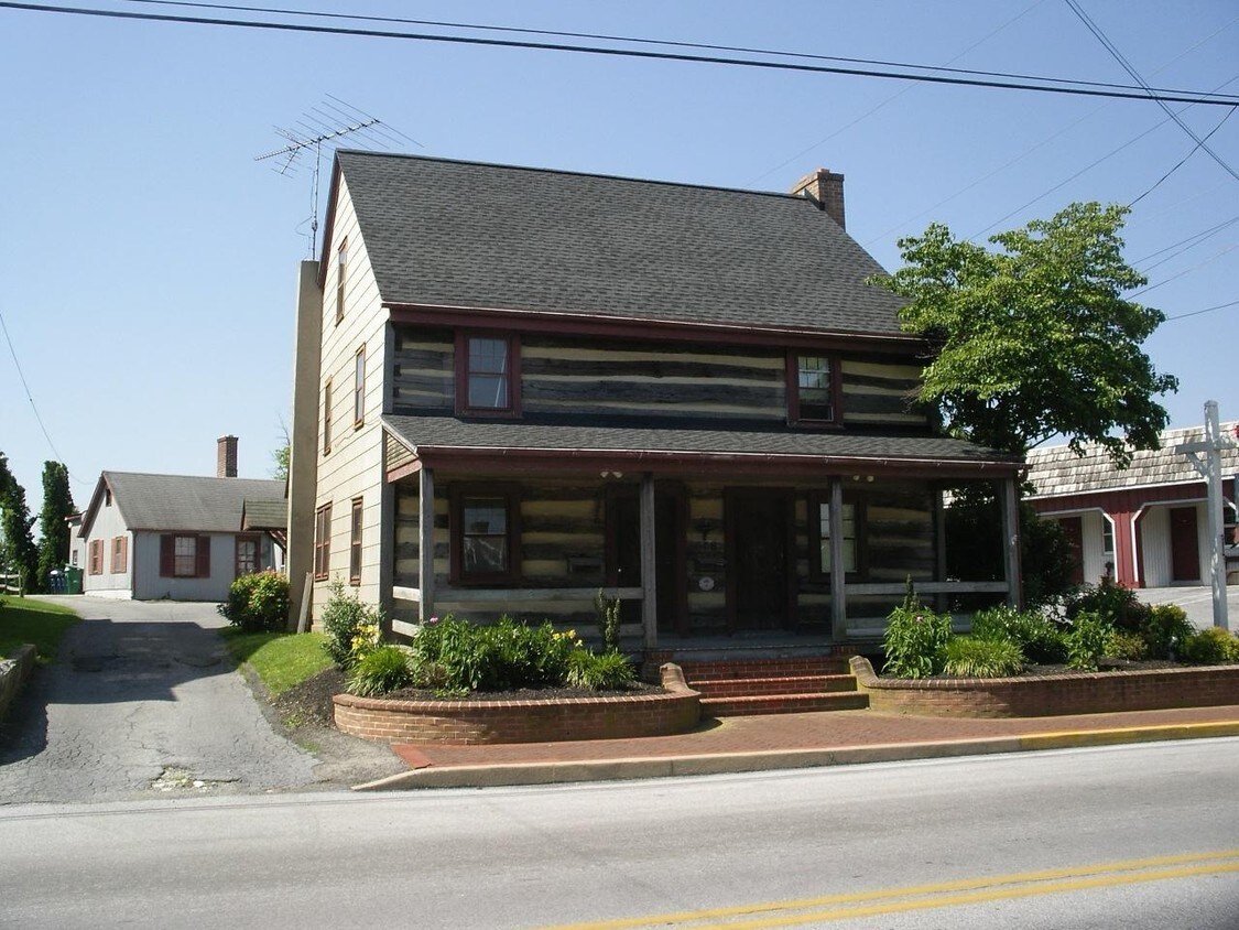 Building Photo - 148 E Main St