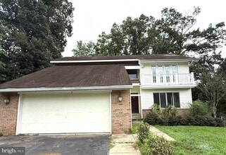 Building Photo - 7811 Wendy Ridge Ln