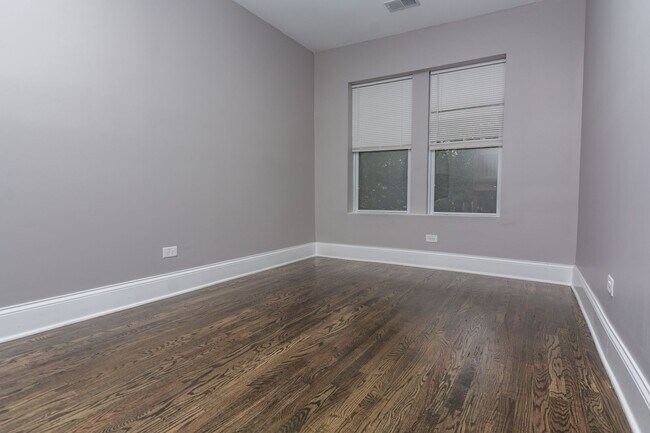 Foto del edificio - 1330 W 78th St