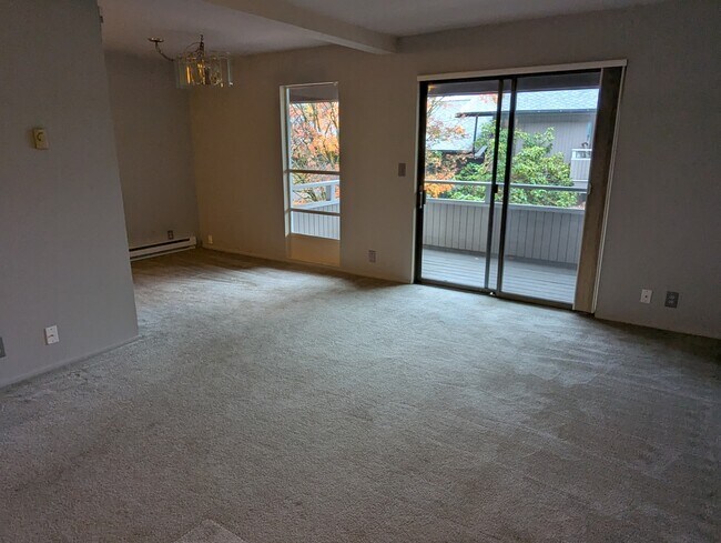 Foto del edificio - 922 100th Ave NE