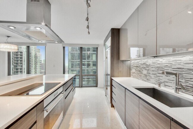 Foto del edificio - 2 E Erie St