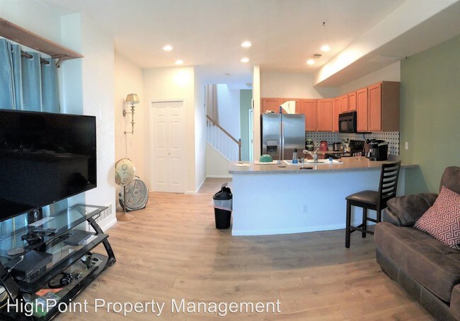 Foto del edificio - 2137 Coronado Pkwy N
