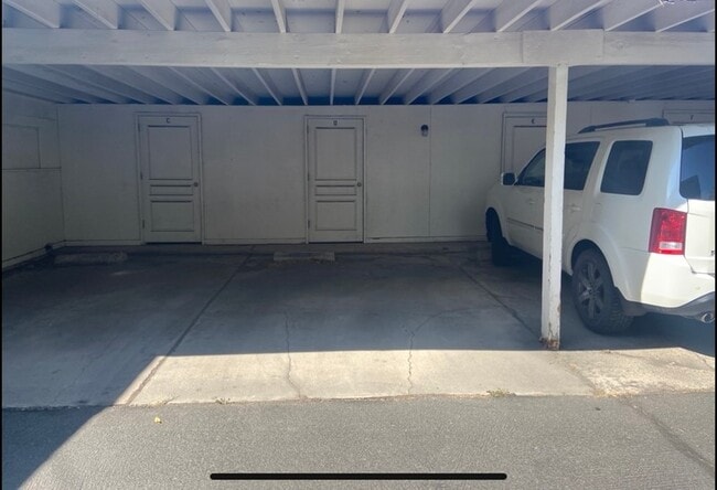 Building Photo - 1257 E 200 S