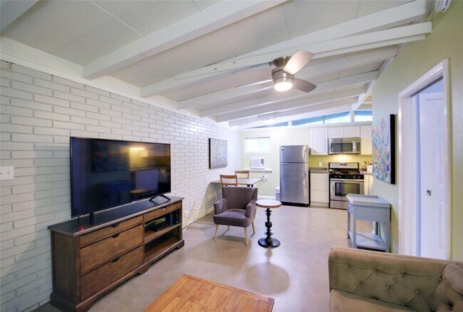 Foto del edificio - 2325 Newfield Ln