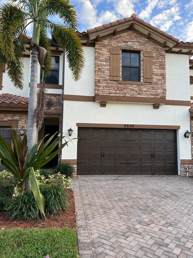 9606 Town Parc Cir N, Parkland, FL 33076 Townhome Rentals in Parkland