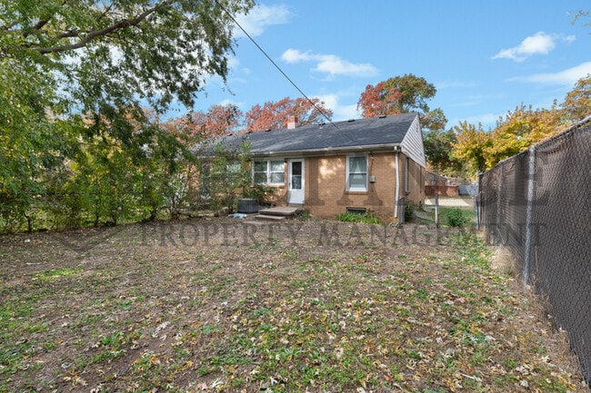 Foto del edificio - 2042 S Pinecrest St