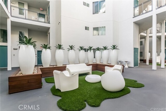 Foto del edificio - 12837 Moorpark St