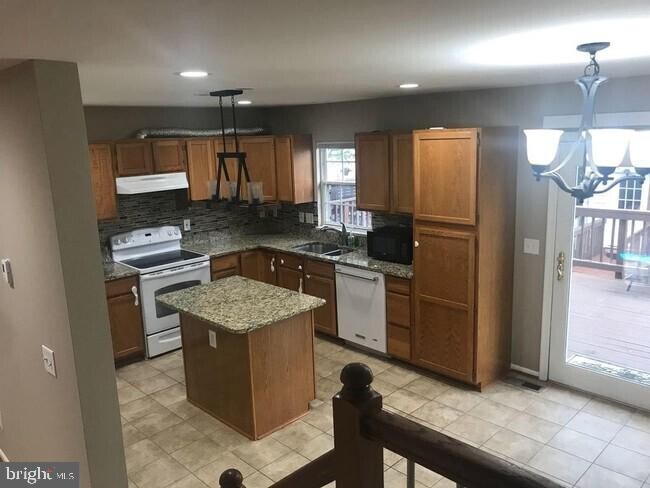 Foto del edificio - 42886 Nashua St