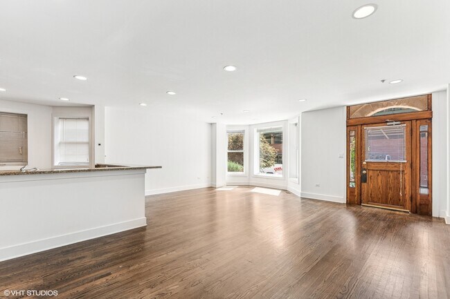 Foto del edificio - 3639 N Sheffield Ave