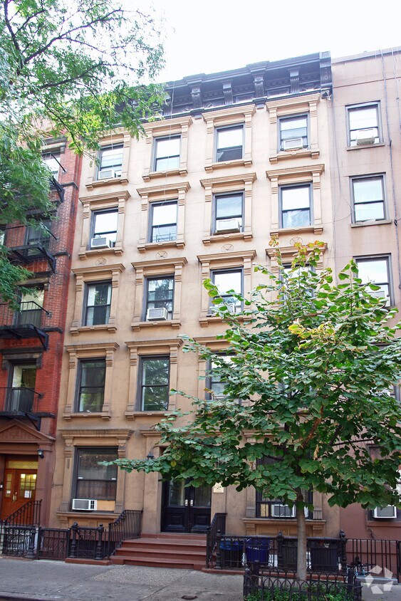 Building Photo - 344 W 47th St