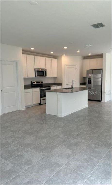 Foto del edificio - 323 Heroic Rd