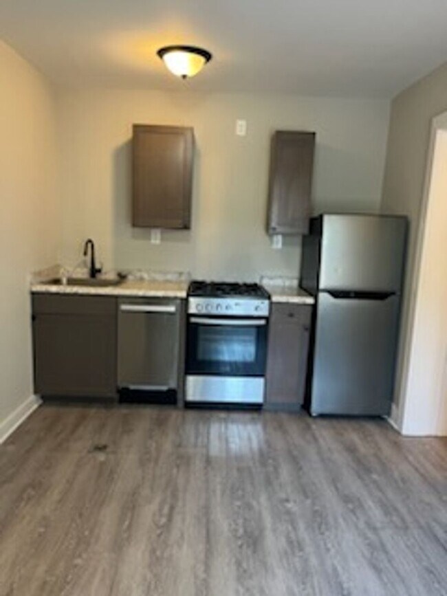 Foto del edificio - 1262 S Shelby St