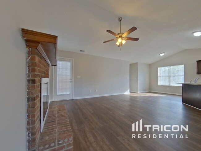 Foto del edificio - 108 Harper Park Rd