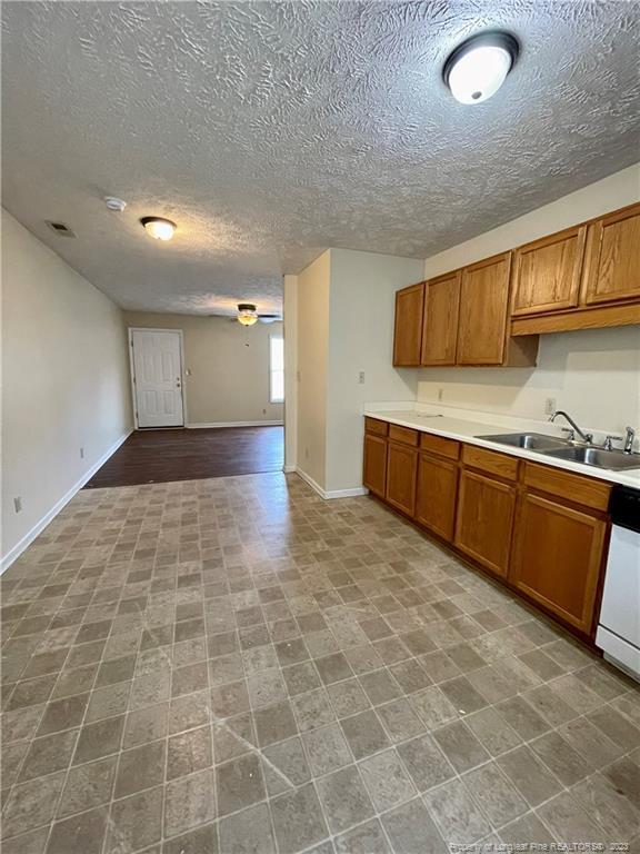 Building Photo - 206 Centipede Ln