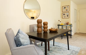 2BR, 1.5BA - 844 SF - Woodsdale Apartments