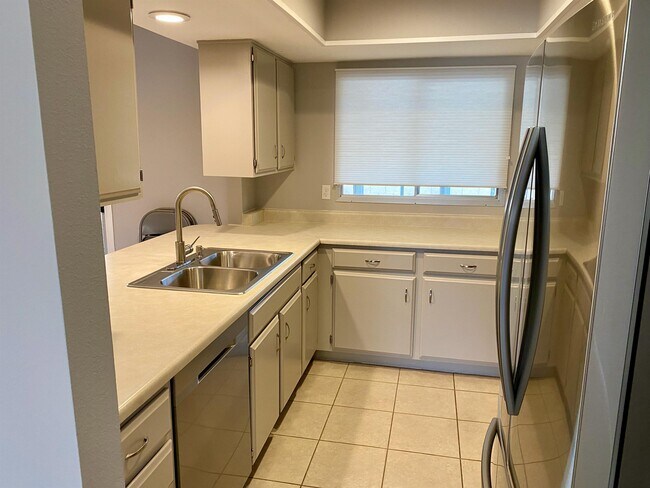 Building Photo - 5714 W Carol Ann Way