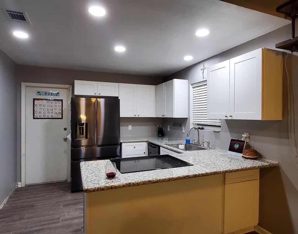 Updated kitchen with all new stainless steel appliances. - 317 Somerset Dr