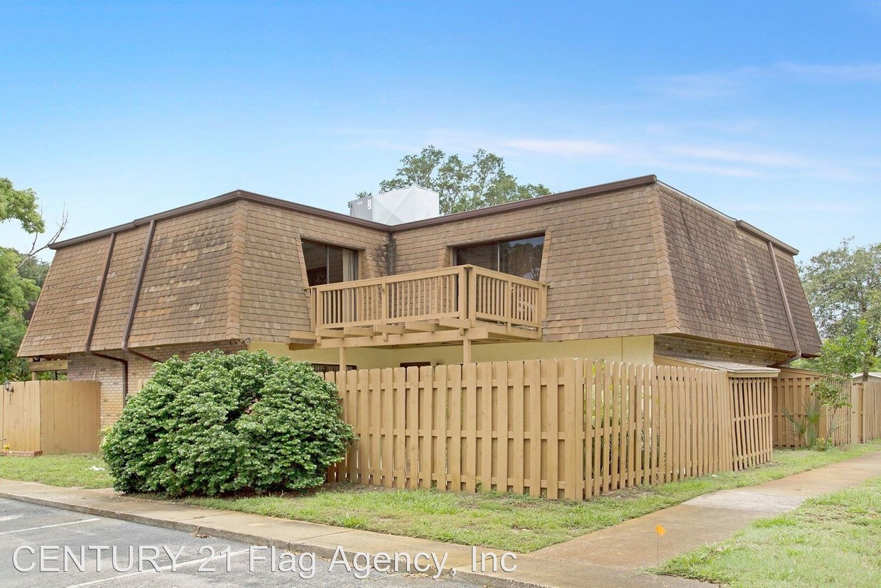 Primary Photo - 2 br, 2.5 bath House - 1820 S Park Ave