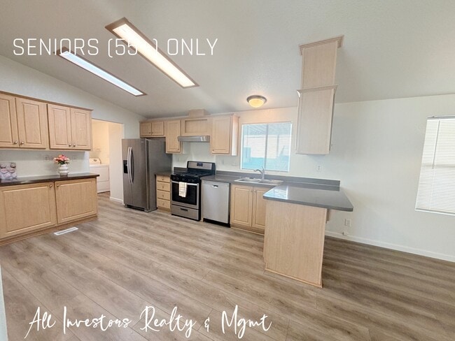 Building Photo - 200 N El Camino Real