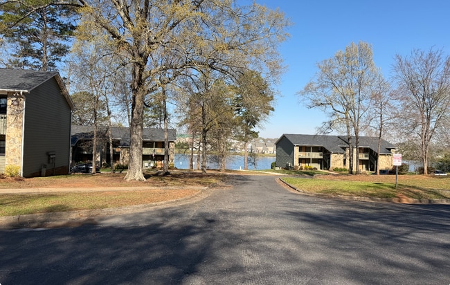 Building Photo - 589 Starlight Dr