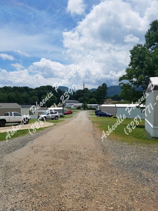 Foto del edificio - 118 Suncrest Drive