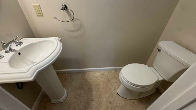 Building Photo - 14 Searle Ave