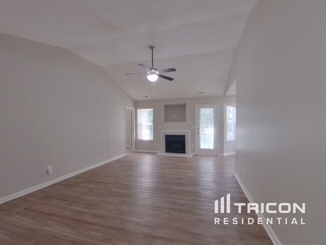 Foto del edificio - 7112 Rumple Rd