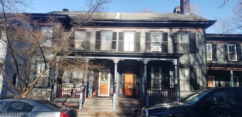Foto principal - 313 2nd St