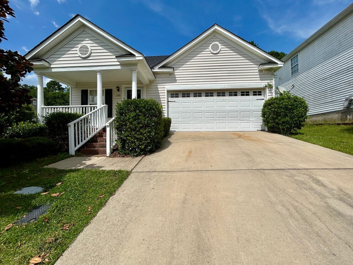 Primary Photo - Charming Home on Corner Lot in Lake Caroli...